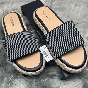 Torrid Single Band Platform Slides Open Toe Slip-On Sandals Size 9-10 (WW)